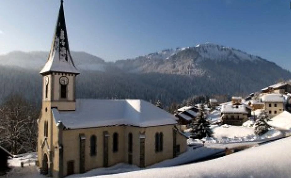 LUXURY MOUNTAIN CHALET LOCATED DIRECTLY ON A SKI SLOPE - Property photo 10