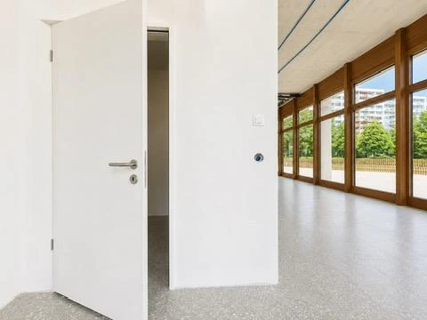 SHOP FOR SALE – PRIME LOCATION - Property photo 4