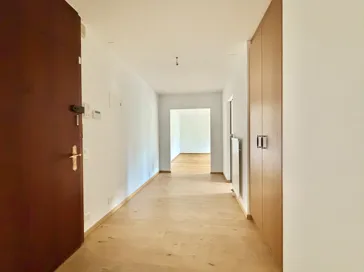 Très bel appartement de 105 m2 habitables situé à Cologny.
